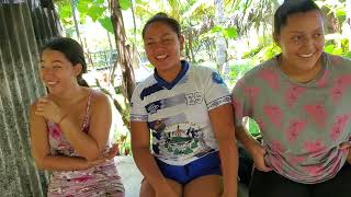 Las Chicas Sv Siguen Cocinando Para Un Rico Almuerzo - Un Bonito Día En Convivencia