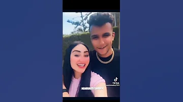 عيونها زورق ومش طبيعيه 