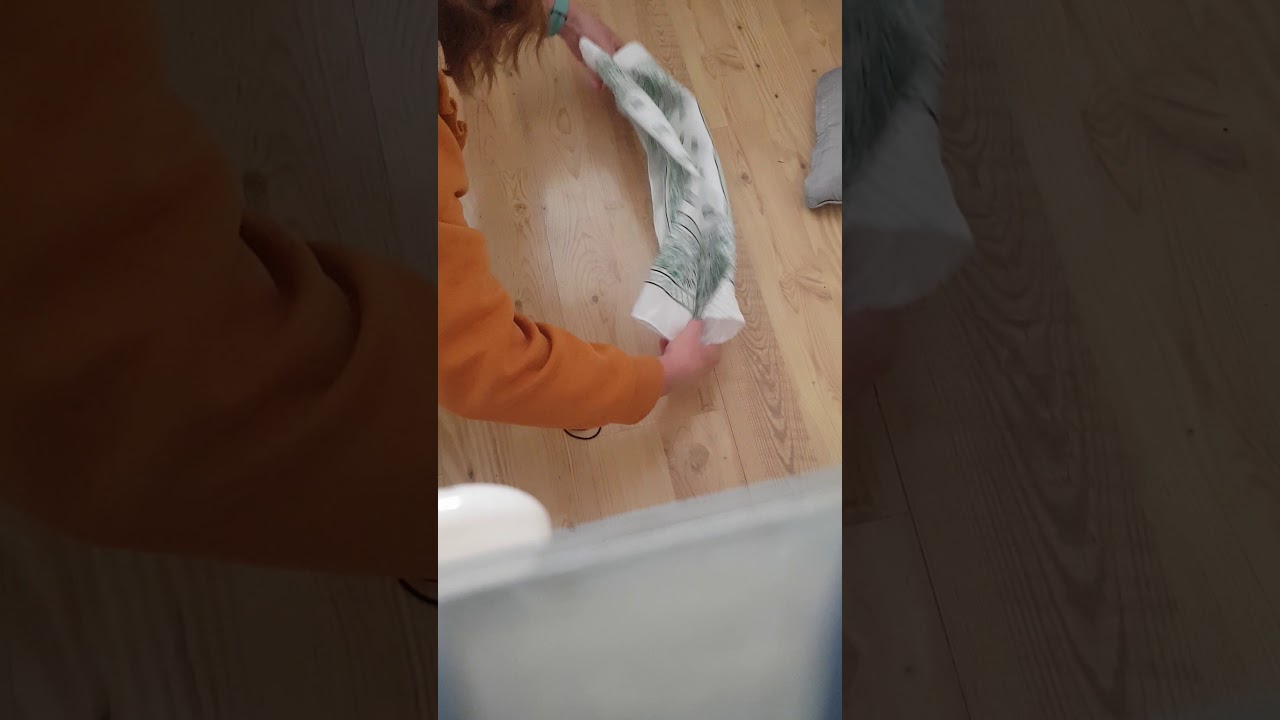 DIY face mask with bandana and hair ties