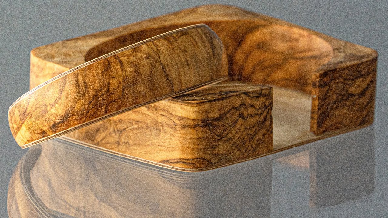 DIY Einen offenen Armreif aus Olivenholz machen