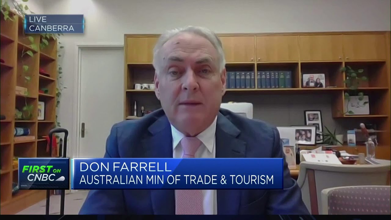 China is 'not very far away' from lifting tariffs on Australian wine, says Australian trade minister