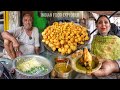 Mathura’s Most Famous Moong Dal ke Pakoda &amp; Samosa | Only Rs.12/- | Street Food India