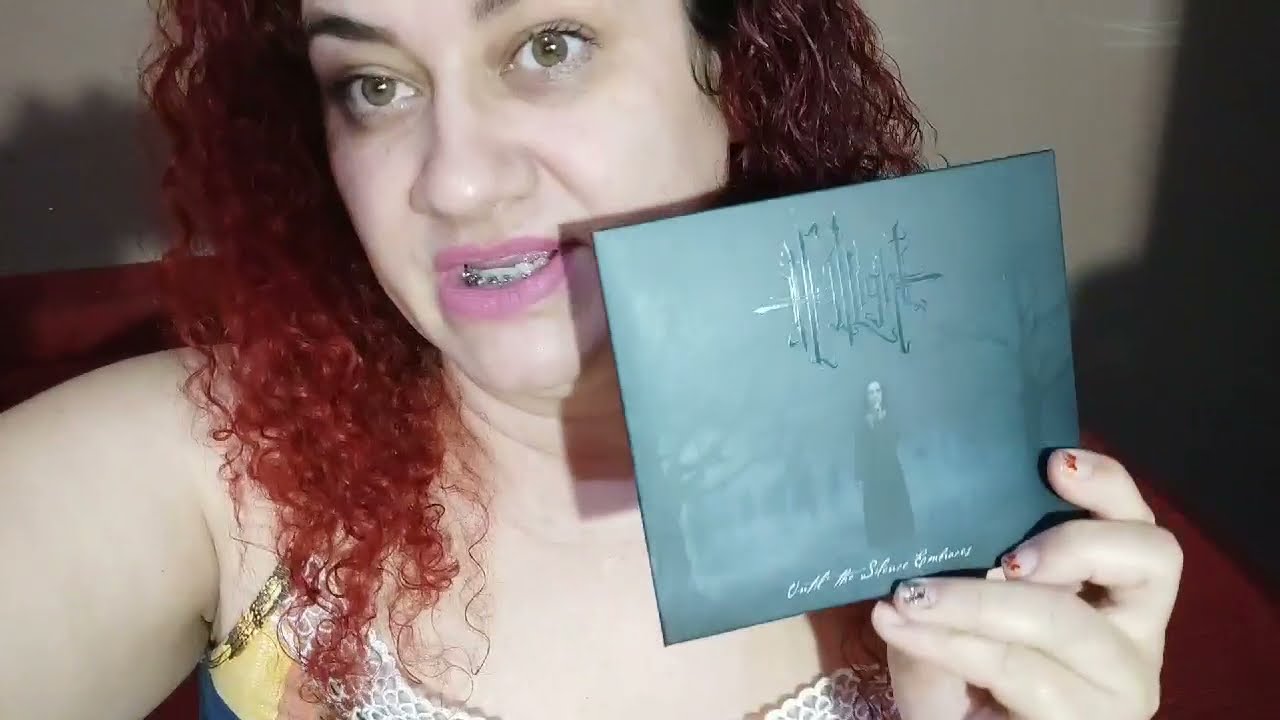 Eladia Natali falando sobre suas aquisições na Cold Art Industry