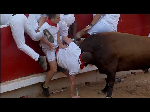 Three people gored in the most dangerous bull run of San Fermin 2022