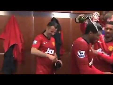 Celebration Manchester United Champions20 Locker Room