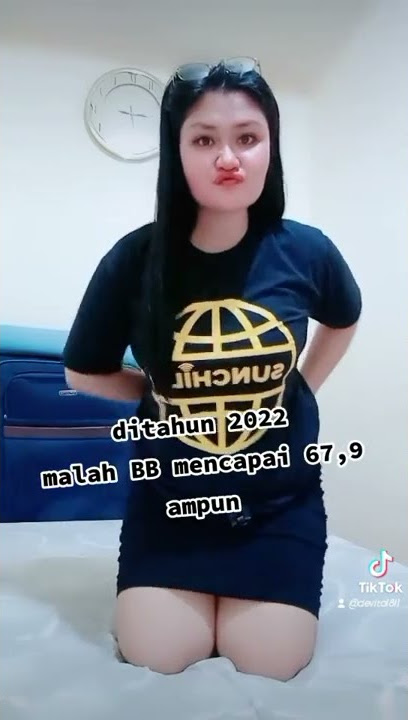 tante goyang diatas ranjang