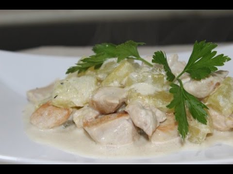 Видео рецепт Курица с кабачками в сметане