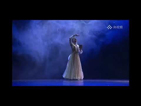 《敬》蒙古舞蹈，荣获第十三届中国舞蹈“荷花奖金奖”。