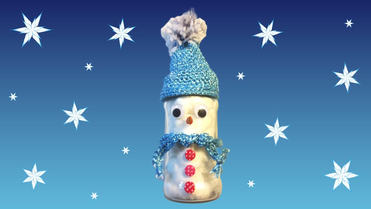 Mutsje haken voor een sneeuwpop van een pot met watten.