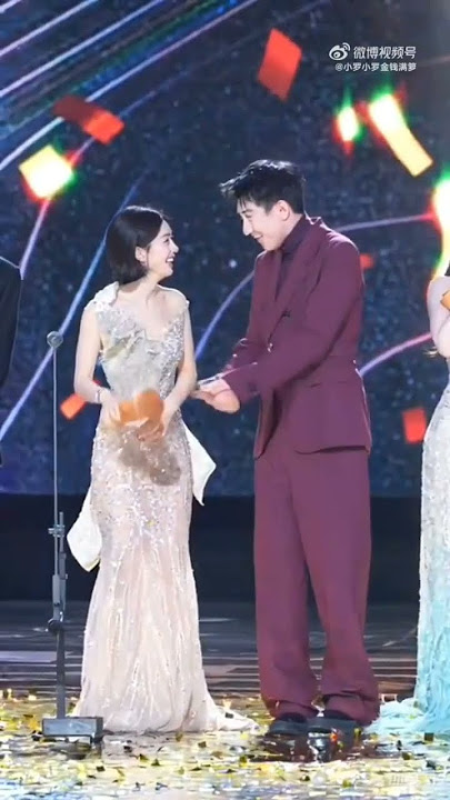 #zhaoliying #lingengxin  in a award show #beautyqueen #cdrama #clipmovie #cute #cutebaby
