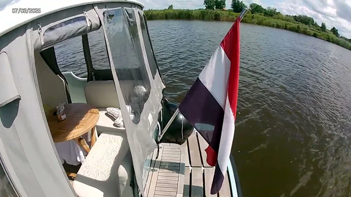 BOATING IN WOUDSEND, NETHERLANDS ABOARD LINSSEN 35 SL.