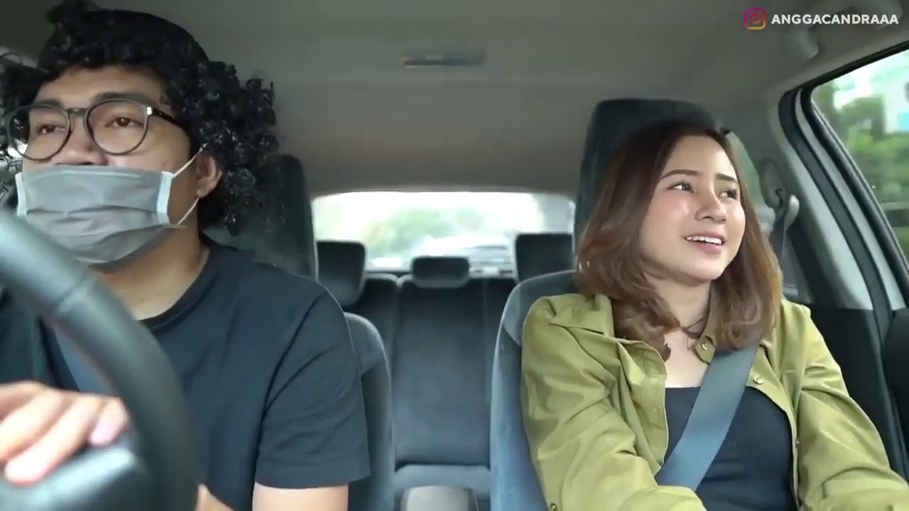 Prank Angga Candra Baperin Cewek Cantik Pake Lagu Puisi Youtube