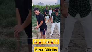 Biraz Gülelim.