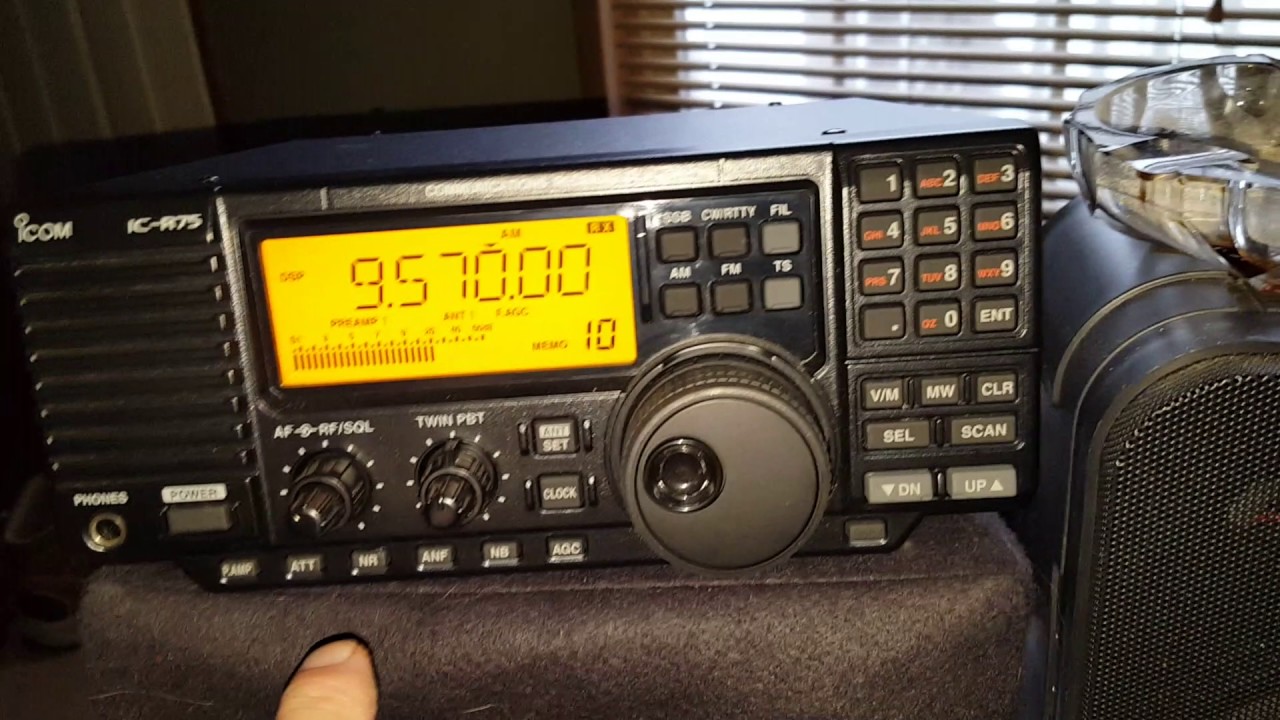 ICOM IC-R75 - YouTube