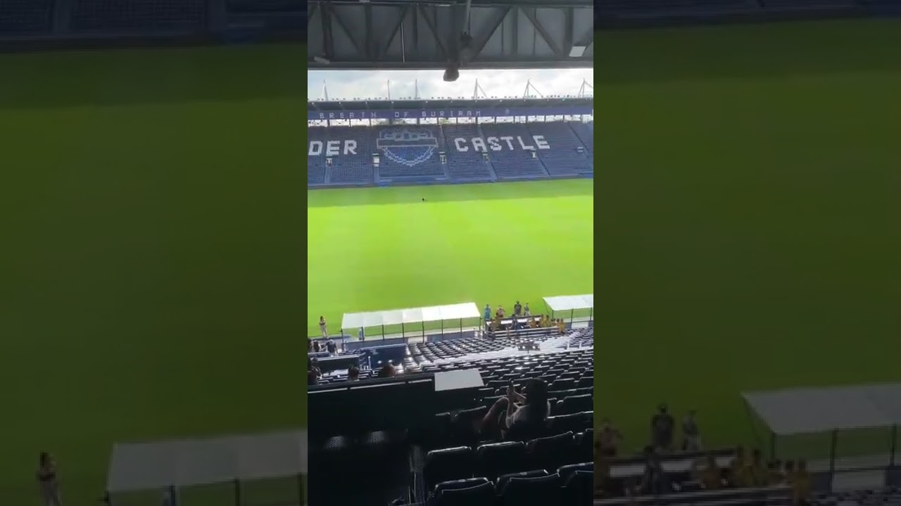 เที่ยวชม สนามช้างอารีน่า สนามนักฟุตบอลบุรีรัมย์ยูไนเต็ด 