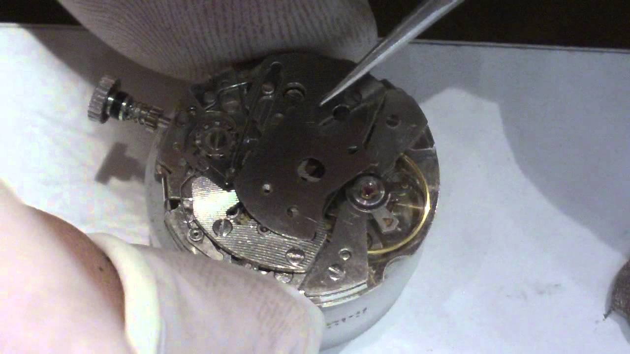 Seiko cal.6139 Chronograph-assembly 2/2 - YouTube