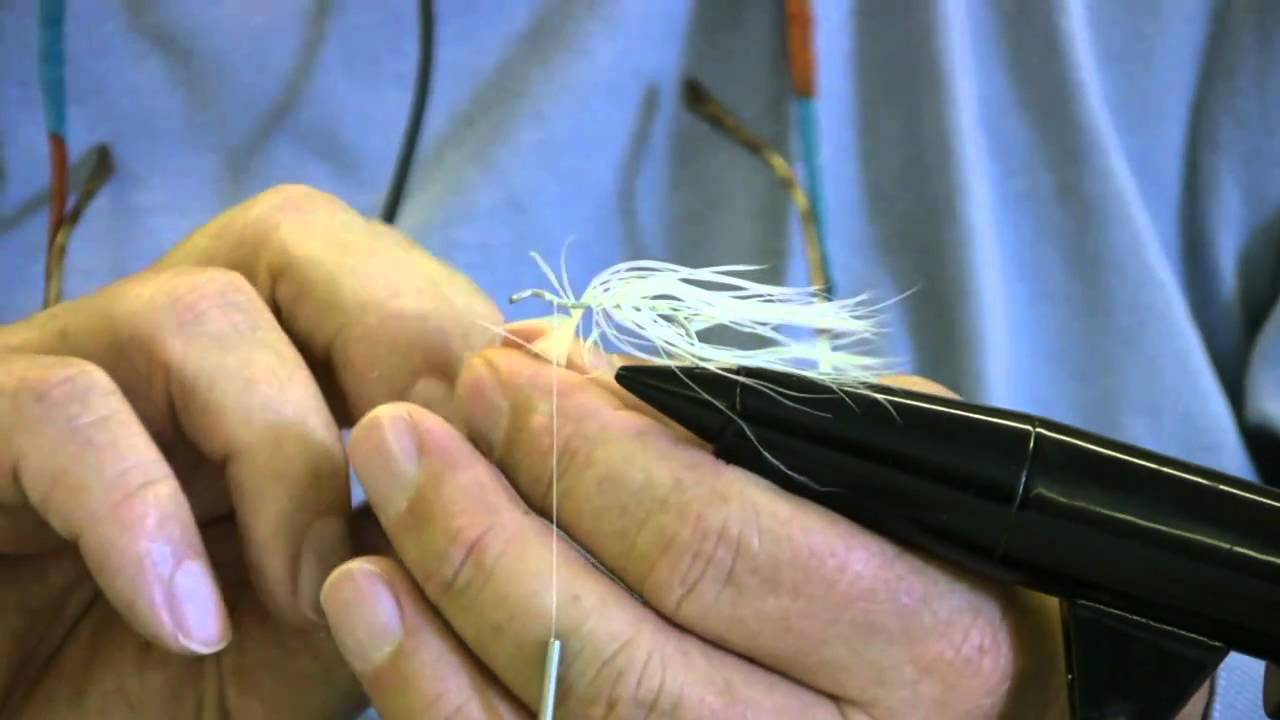 Tying a Bendback Fly with a Twist - YouTube