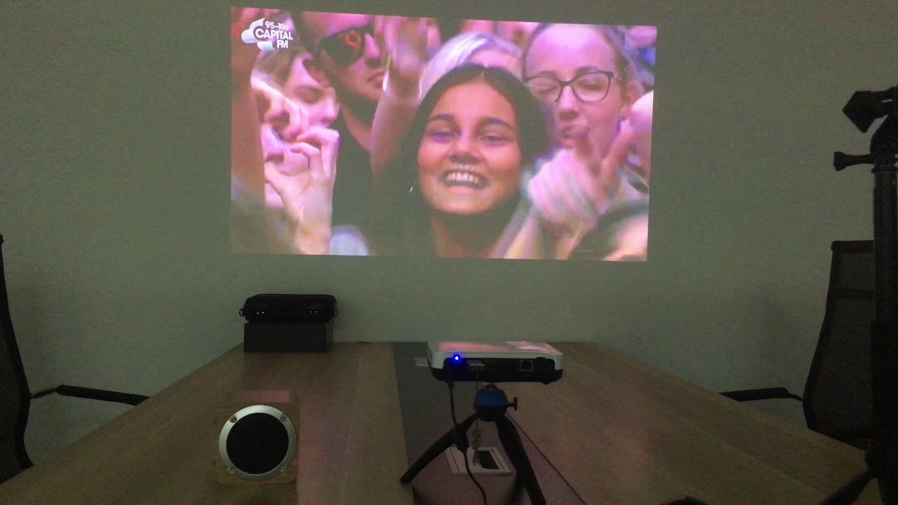 WOWOTO H8 Video Projector connect with Bluetooth Speaker. There is almost no audio delay