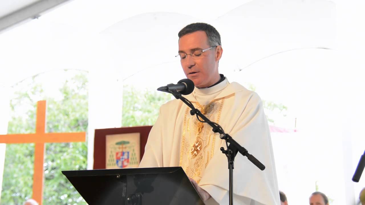 2015-08-15 Laus Assomption - Accueil Père Ludovic Frère defensa y justicia