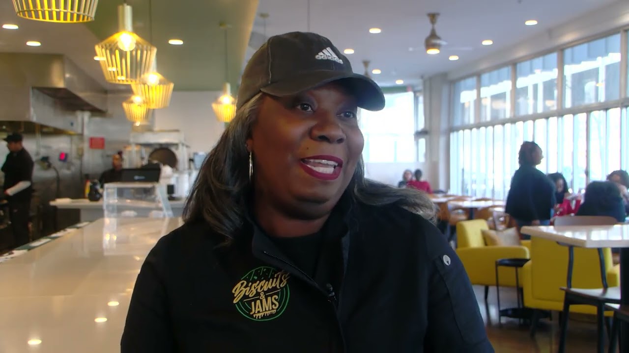 В Мемфисе падают продажи из-за размещения Национальной гвардии в соседнем отеле.