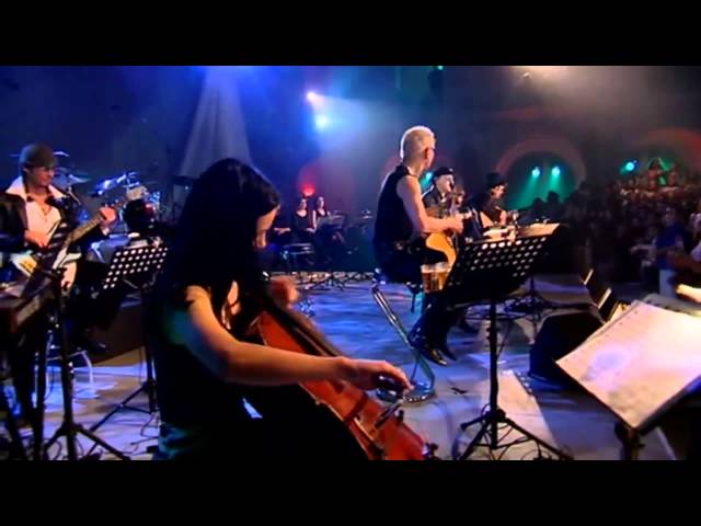 Scorpions   Dust In The Wind  Live Lisboa 2001   Acoustica ) HD   YouTube class=