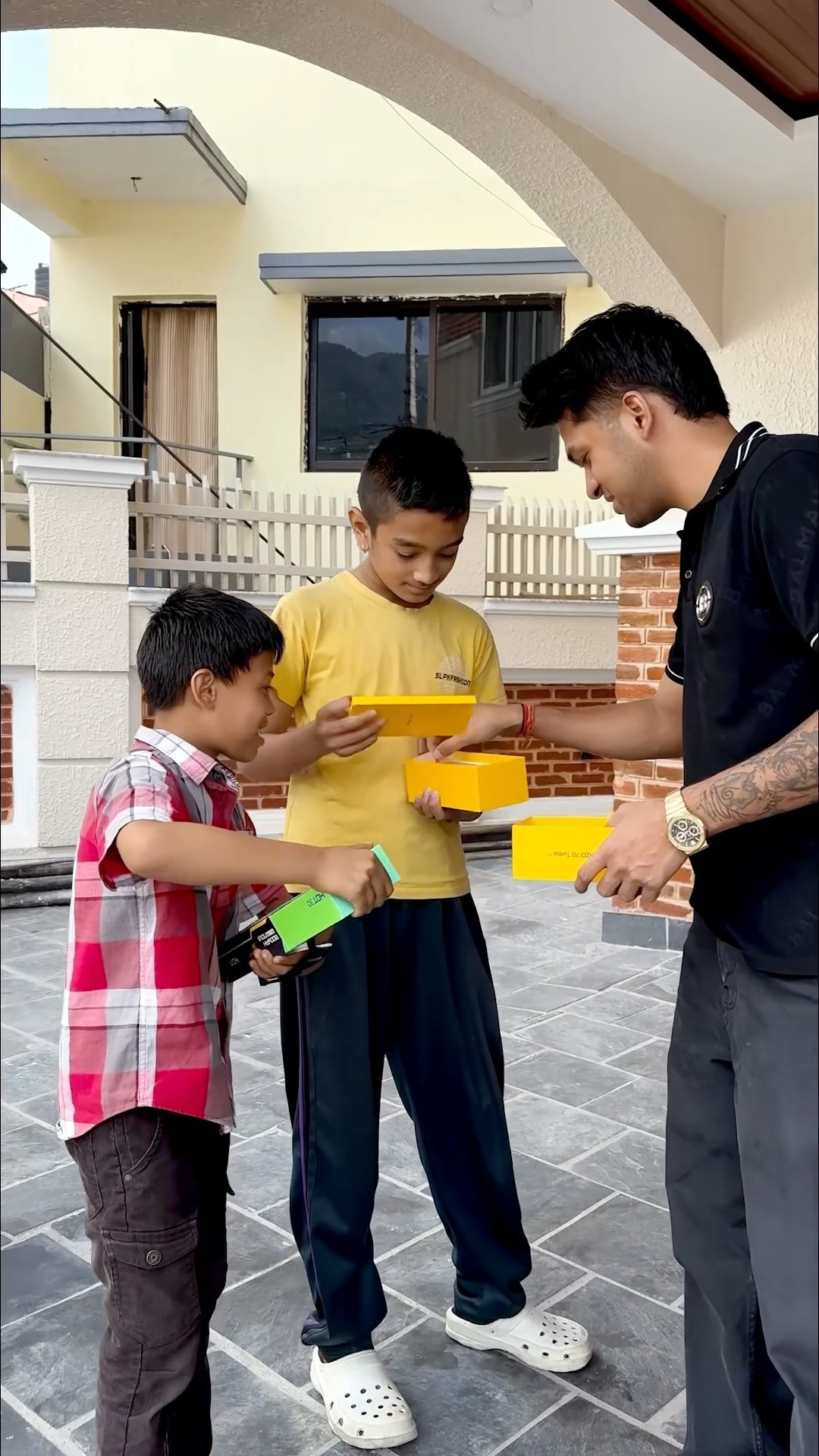 Surprising my fans in Nepal #freefire #shorts #viralvideo