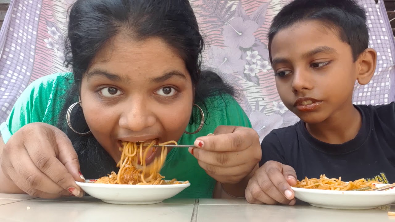 Spicy noodles game challenge😝👌🥵🍜🍝 YouTube