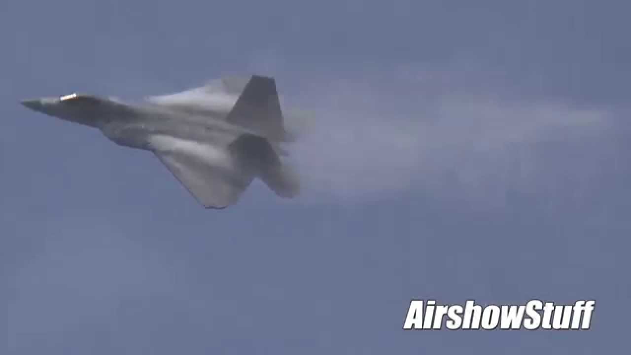 F-22 Raptor Demo Team Arrives at 2015 Rockford AirFest! Vapor!