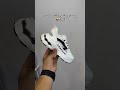 يلبسه ويمشي وكأنه ما لابس شي 