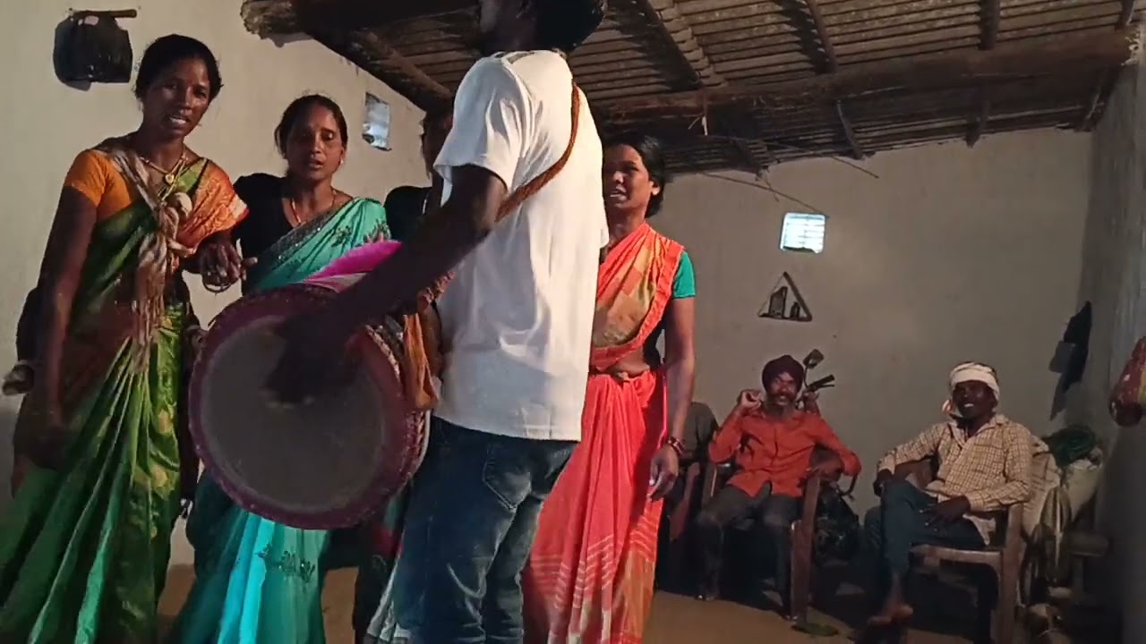 karma basi Ghar me rijh rang karte hue