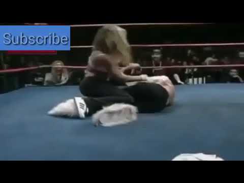 Fight nude girls - YouTube