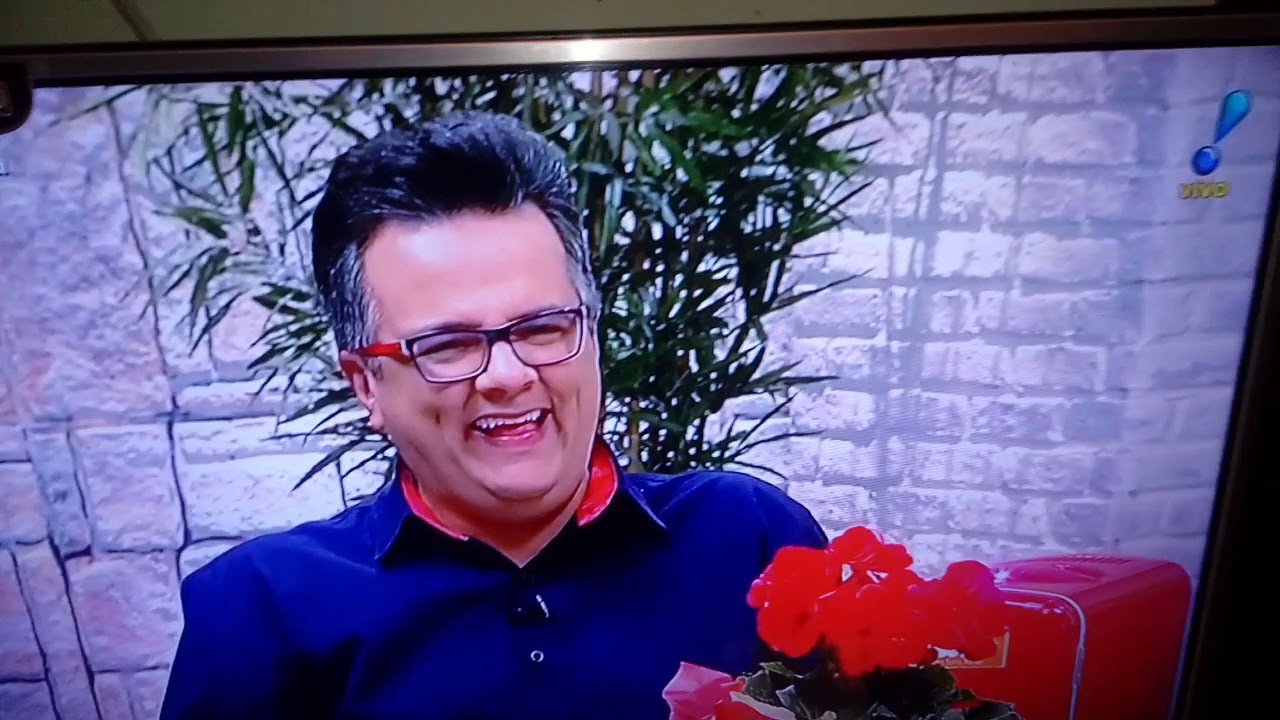 Beijo do Rodrigo phavanello na Sônia abrão!