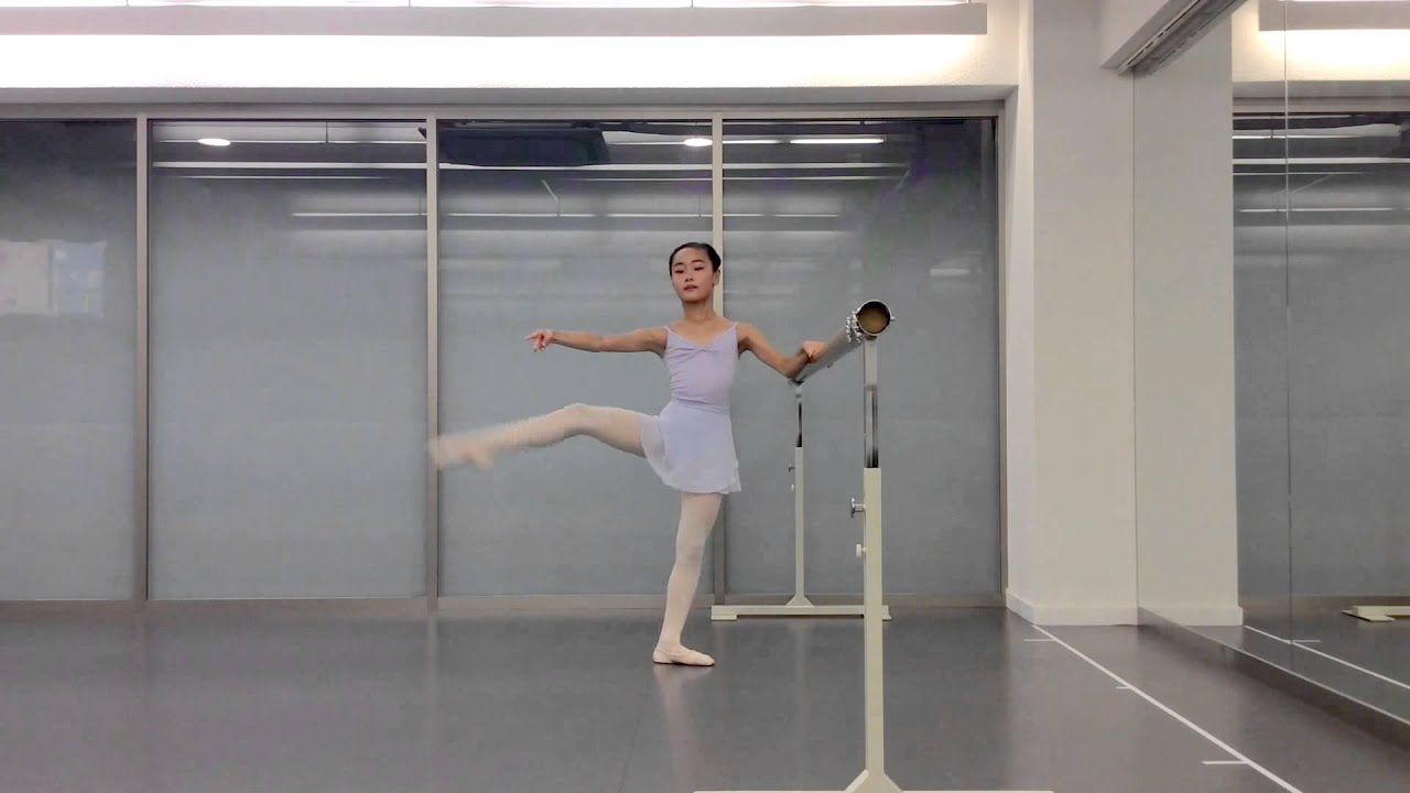 【バレエジャポン】ロン・ドゥ・ジャンブ・アン・レール