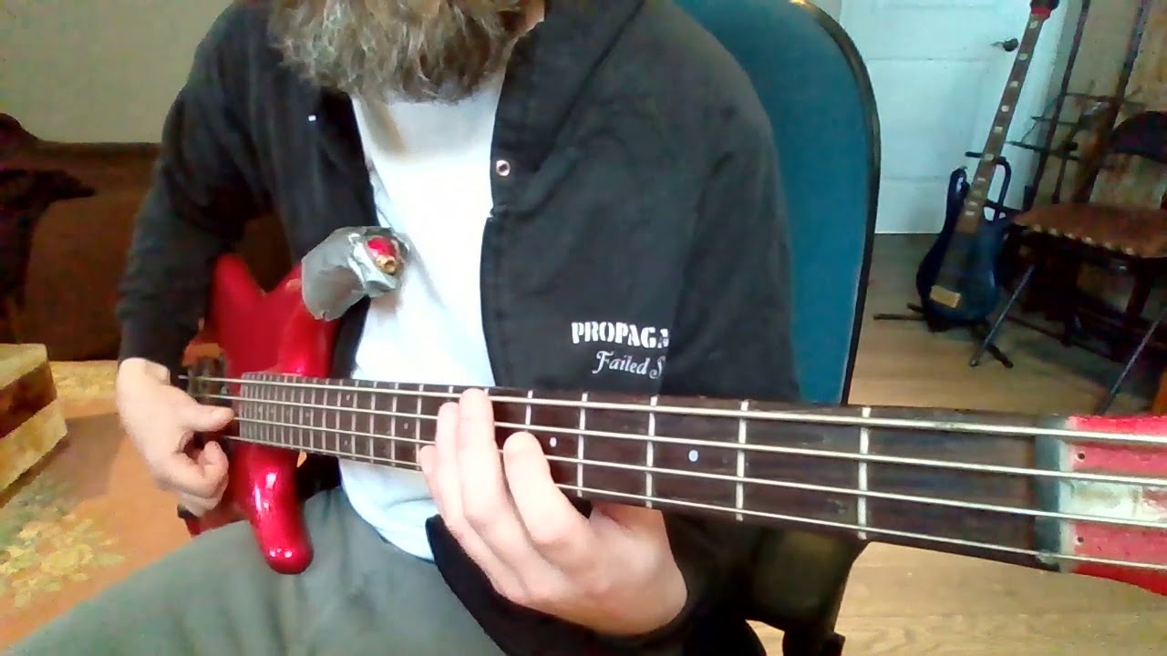 Bass Basics 04 Thumb through