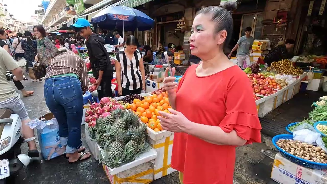 Phnom Penh Morning Market Tour | Fresh Produce, Street Food & Daily Life