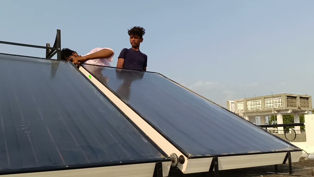 Hot Water 🌊💦 Solar Panel Fitting Karte Hue.. Wait For End.... Mr Firoj Ansari..