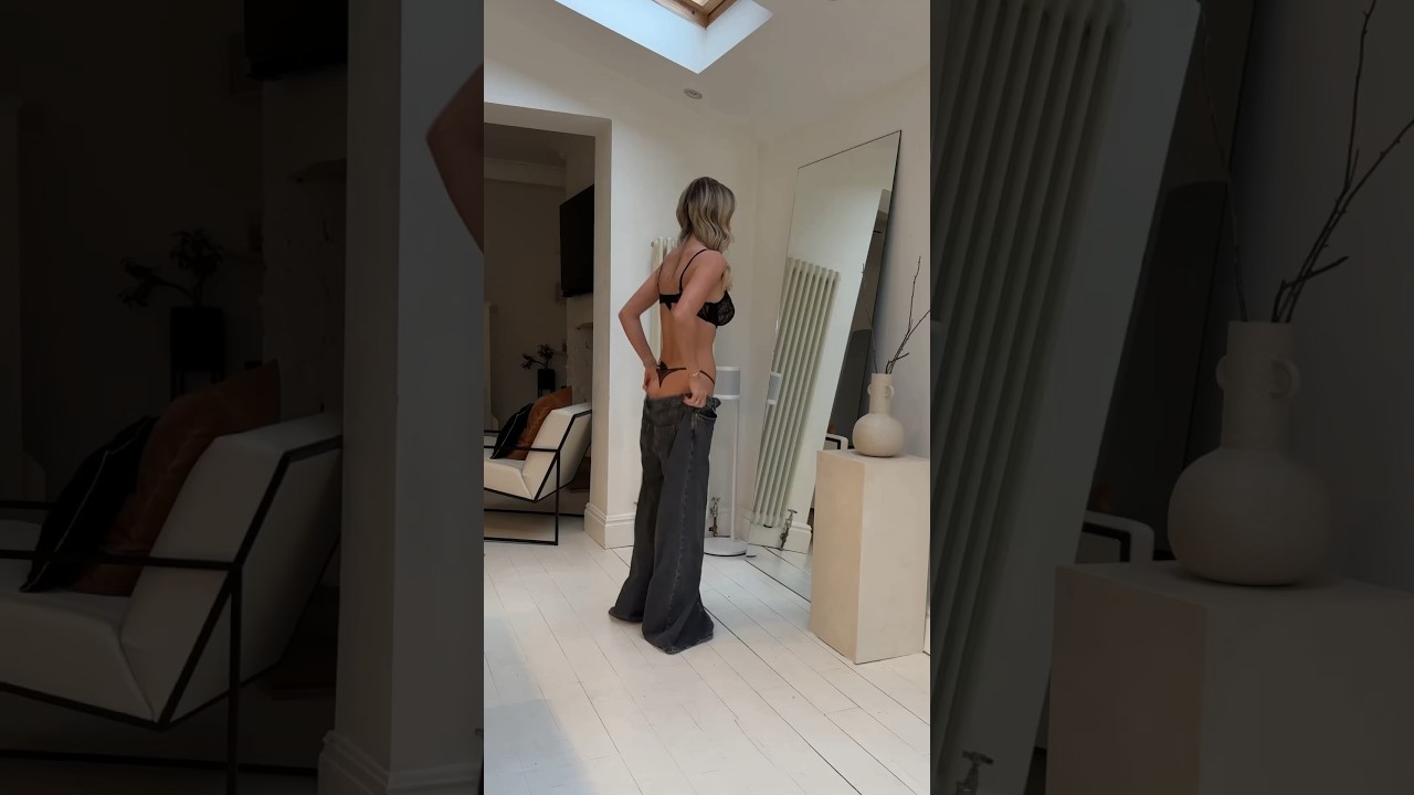 Alexa, Play Madness - Baggy Trousers 😏 