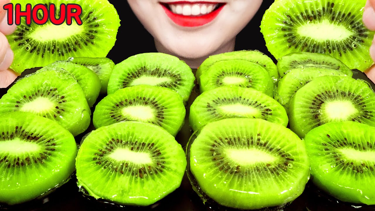 [밝기를 낮췄어요]ASMR*키위 탕후루 먹방 1시간 영상*KIWI TANGHULU MUKBANG*NO TALKING*EATING SOUND*1HOUR MUKBANG