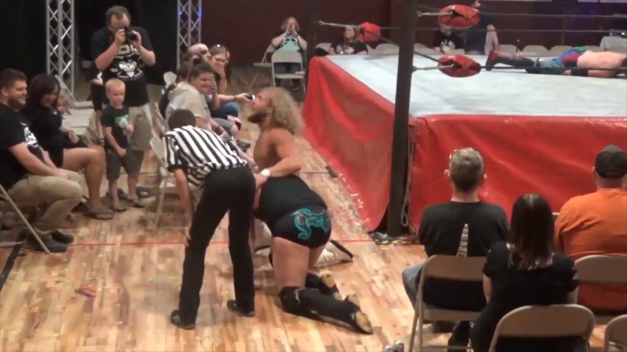 Famous Trash vs MDC Worldwide: Frontline Pro