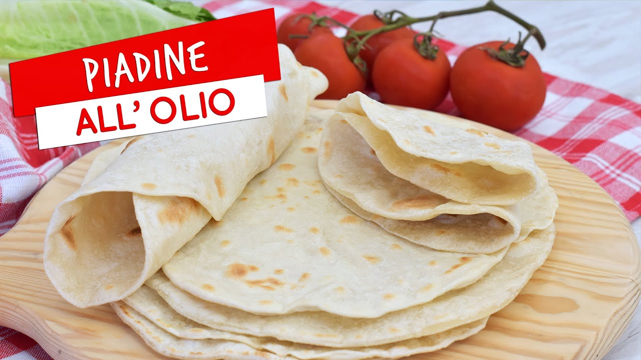 Piadine all'olio morbida che non si rompe: ricetta della piadina romagnola senza strutto