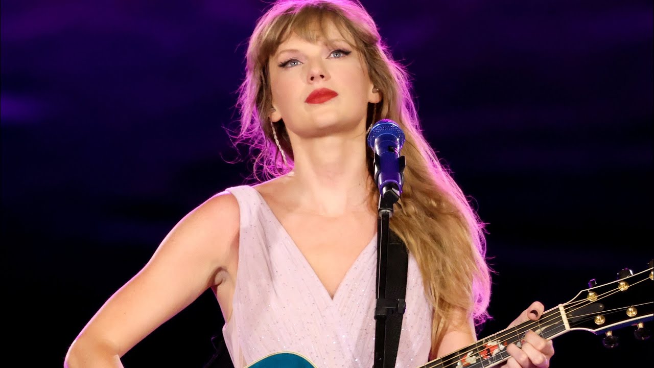 Opening The Eras Tour en Mexico [Foro sol 24/08/23] - YouTube