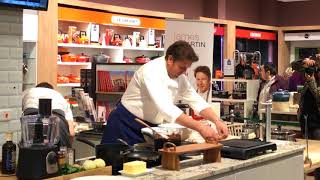 Celebrity chef james martin has given a cooking demonstration at
fenwick colchester. here he shows how to make flourless chocolate
cake. powered by the ead...