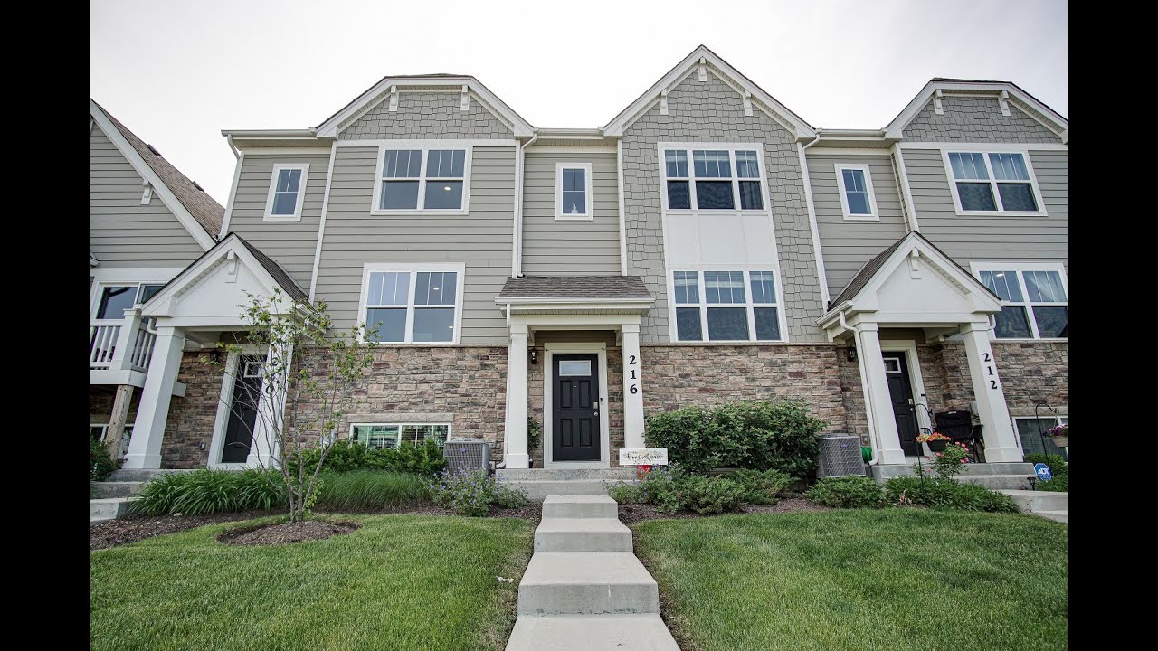 Townhome For Sale 216 Goldenrod Dr, Elgin, IL 60124 Video Tour