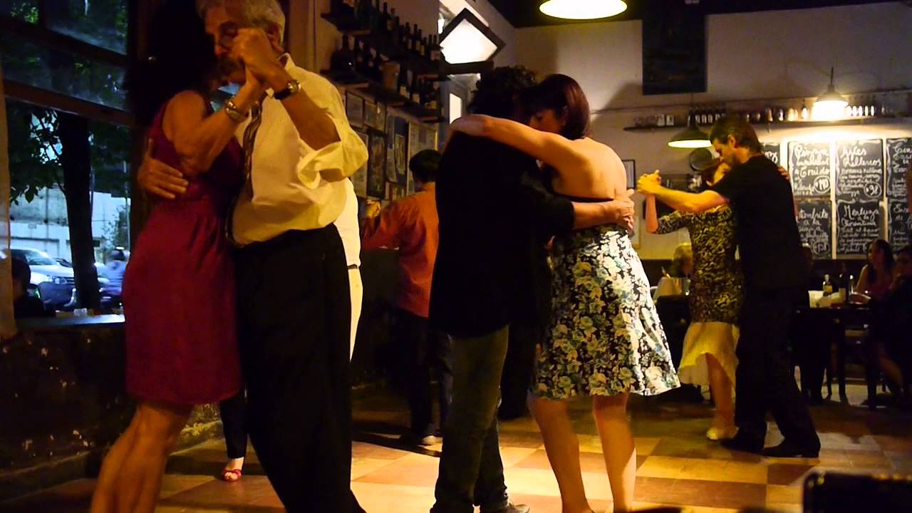 A Saturday night at the Bar Los Laureles YouTube