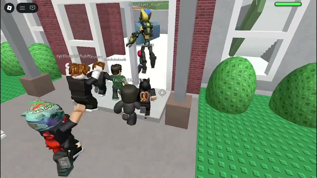 Aku main Natural Disaster Survival