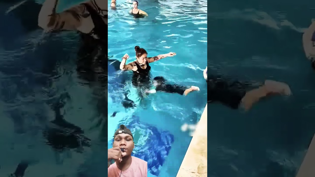Mom Giving Swimming Trening The Boy 