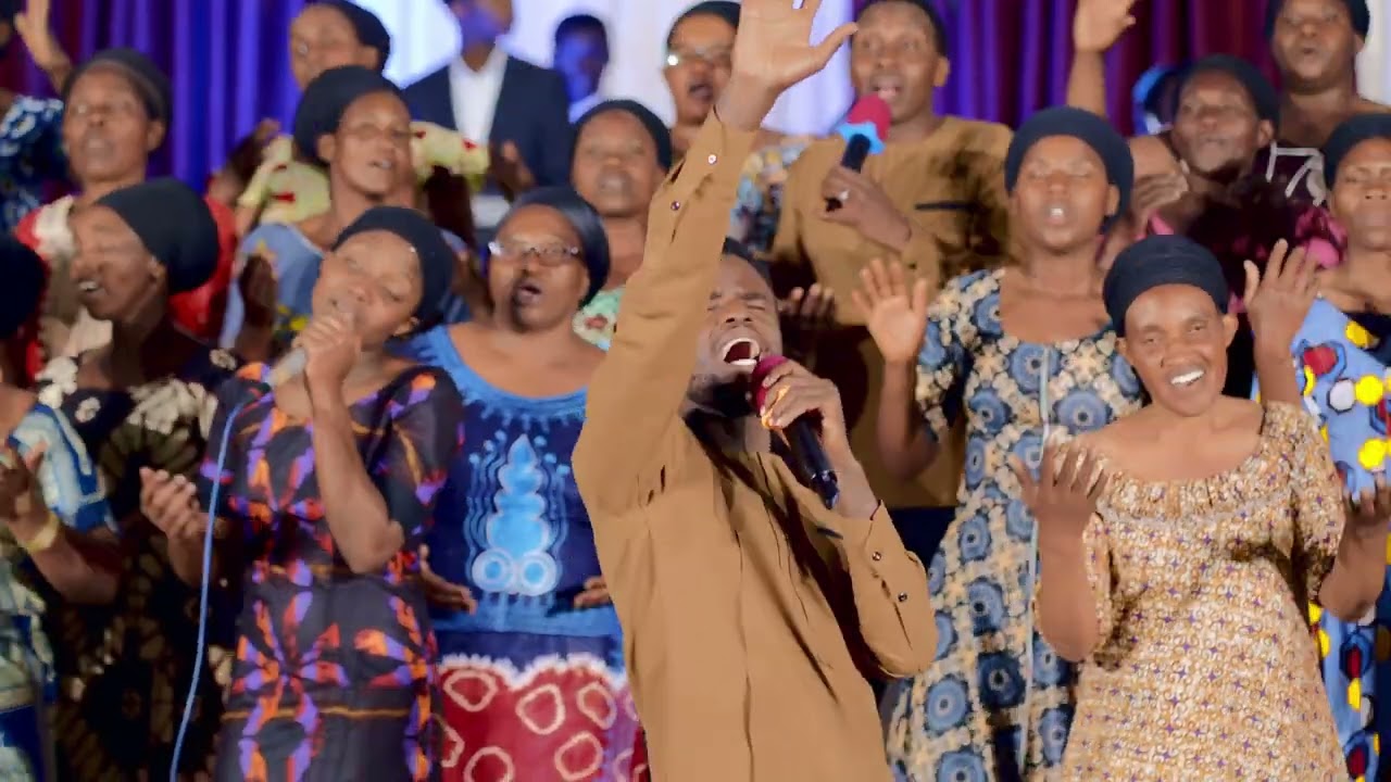 HARI IGIHUGU by Rabagirana Choir ADEPR Byumba