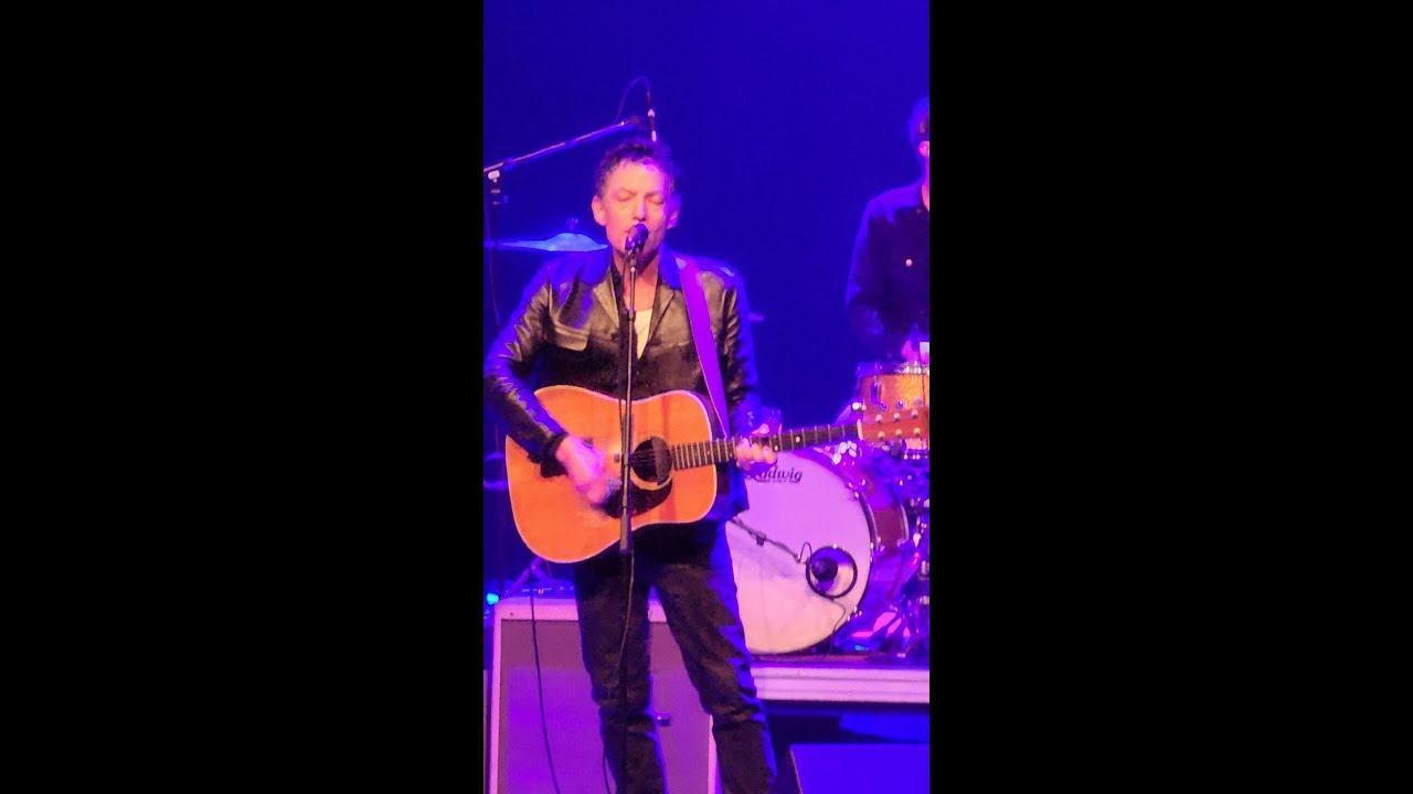 The Wallflowers 81223... Maybe your heart's not in it no more....Move