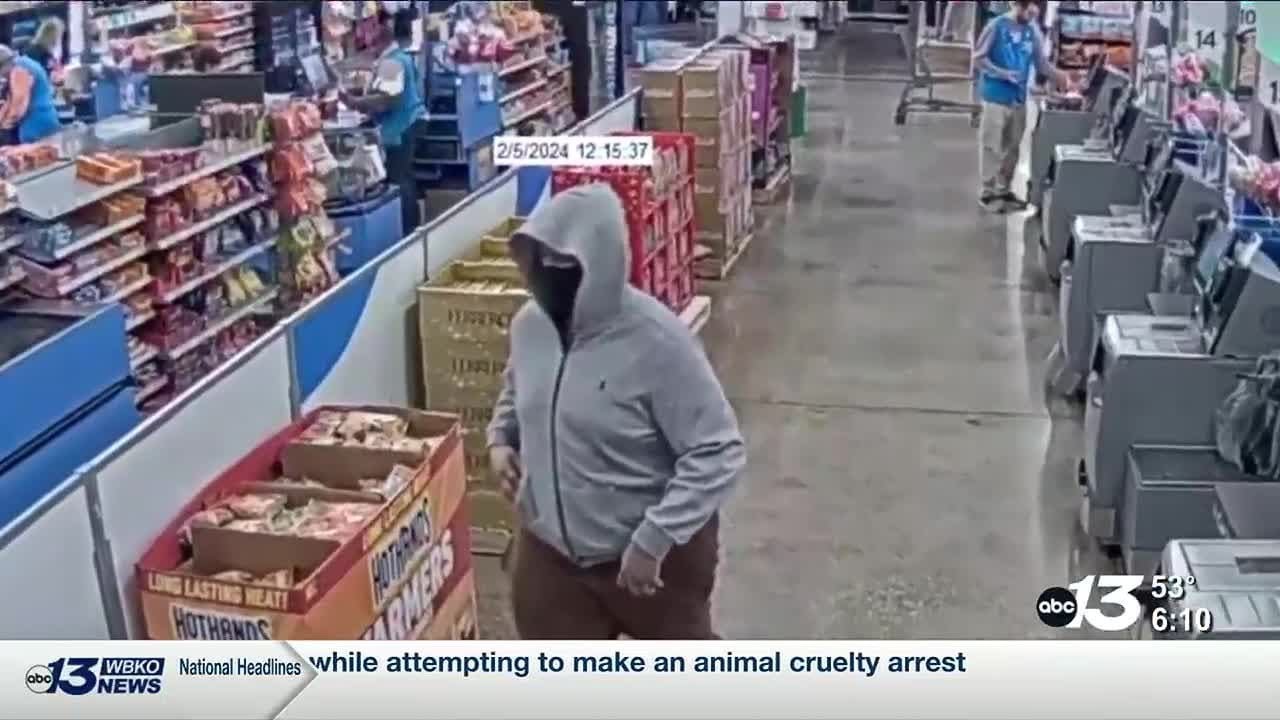 Crime Stoppers: Police for suspect in credit card fraud case - YouTube