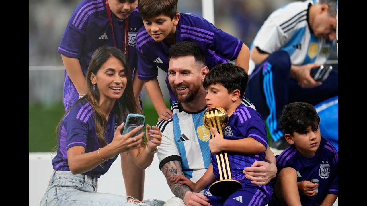 Lionel Messi Embraces Wife Antonela Roccuzzo & Kids, After Winning ...